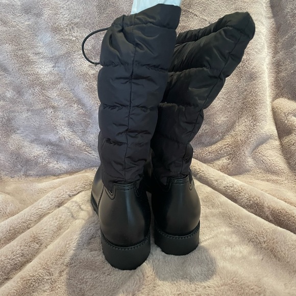 NIB Moncler Ginette Rain Boots SZ40 - Picture 3 of 5